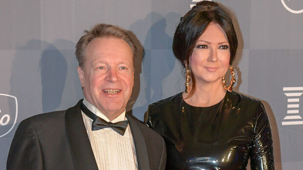 Elina Kanerva uuden edessä: 'Ilkka olisi kannustanut kovasti' Ilkka ja Elina Kanerva