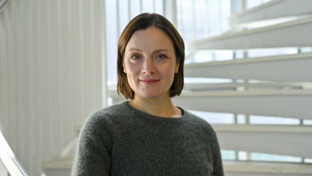 Elena Leeve jakaa työn ja arjen kaksoissiskonsa kanssa: Emmi on paras ystäväni Elena Leeve