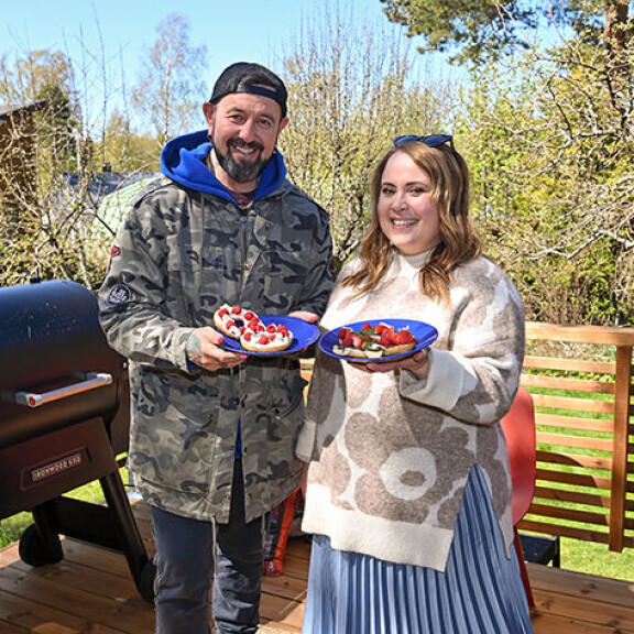 Seiskan Grillisota huipentuu jännittävään finaalitaisteluun: Hanna Kinnunen ja Esko Eerikäinen saavat jälkiruokatehtävän – kumpi vie voiton? Hanna Kinnunen ja Esko Eerikäinen