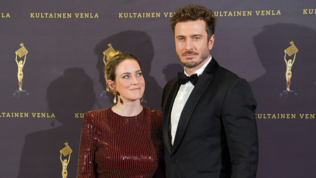 IS: Iina Kuustonen ja Sebastian Rejman ovat eronneet Iina Kuustonen, sebastian rejman