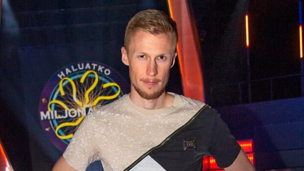 Kesäinen kohtaaminen yllätti Roni Bäckin: Vaihdoin numeroita oksentaessa Roni Back