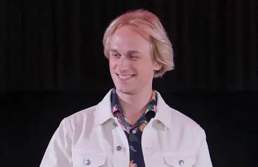 Christoffer Strandberg hurmaa rohkeudellaan - tällaisessa asussa lomalle