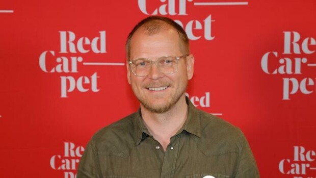Red Carpet -elokuvafestarin pomo Antti Luusuaniemi: Meillä on yksi asia isommin kuin Cannesissa! Antti Luusuaniemi
