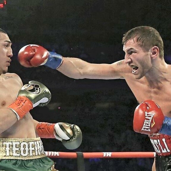 Vappu ja ammattinyrkkeilijä Edis Tatli tutustuivat alunperin TTK:n kuvauksissa 2018. Vappu ja ammattinyrkkeilijä Edis Tatli tutustuivat alunperin TTK:n kuvauksissa 2018.