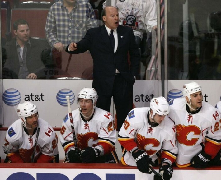 Täysin tunteettomaksi väitetty Iron Mike on valmentanut kuudenneksi eniten voittoja NHL-historiassa. Täysin tunteettomaksi väitetty Iron Mike on valmentanut kuudenneksi eniten voittoja NHL-historiassa.