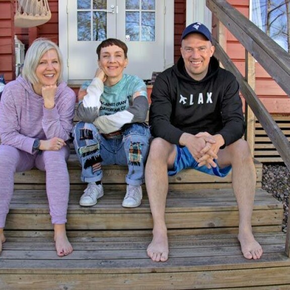 Maria Veitola yökyläili Vapun ja Teemun mökillä 2020. Maria Veitola yökyläili Vapun ja Teemun mökillä 2020.