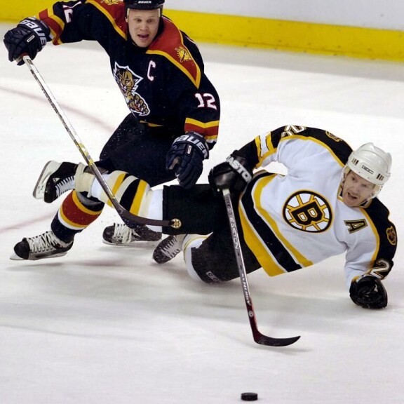 Vuosien 2000 ja 2008 välillä Florida Panthersissa pelannut Olli Jokinen tuli hyvin juttuun Mike Keenanin kanssa. Vuosien 2000 ja 2008 välillä Florida Panthersissa pelannut Olli Jokinen tuli hyvin juttuun Mike Keenanin kanssa.