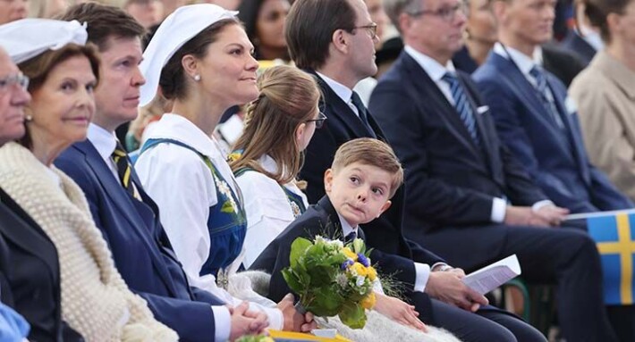 Oscar kuikuili eturivissä. oscar