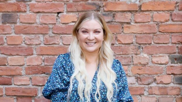 Esikoistaan odottava radiojuontaja Rea Tallgren: Elli-siskoni pitää vauvalle jöötä Rea Tallgren