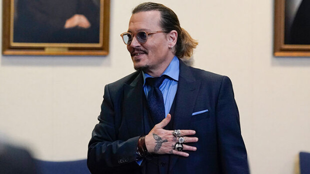 Oikeudessa ryvennyt Johnny Depp liittyi Tiktokiin - ”Siirrytään eteenpäin!” Johnny Depp