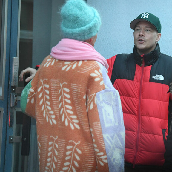 VilleGalle joutui paparazzin linssiin, kun hän oli astumassa sisään Marian kotiovesta. VilleGalle