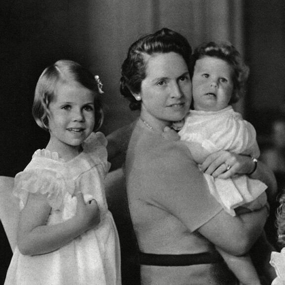 40 yllättävää faktaa! Madeleine yritettiin naittaa prinssille jo teininä Ruotsin prinsessa Sibylla