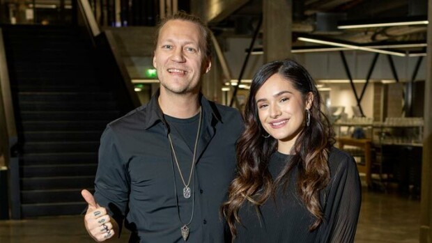 Nyt on herkkää! Duudsonien Jukalla ja Chachi-vaimolla lempi leiskuu ulkomailla Jukka ja Chachi