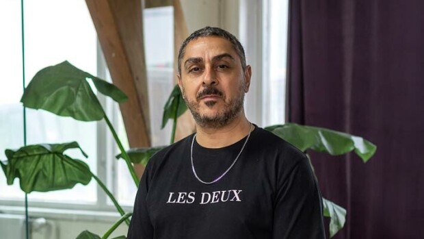 Kielletty aihe löi vasten Arman Alizadin kasvoja: Ärähdin lääkärille äitini kuolinvuoteella Arman Alizad