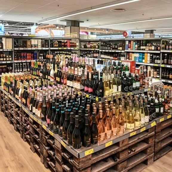 Näin säästät Tallinnassa – parhaat vinkit kesäshoppailuun Juhlajuomat