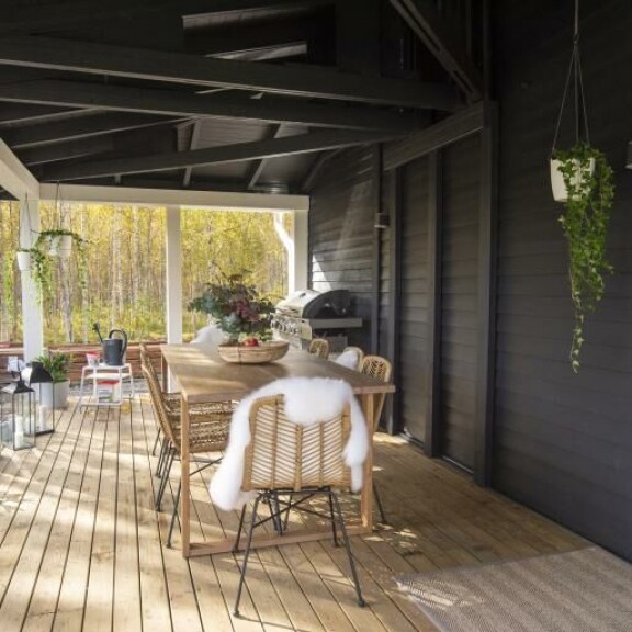 Terassia ei saatu lasitettua ohjelmassa, mutta Suvi aikoo toteuttaa sen myöhemmin. Suvi Teräsniska