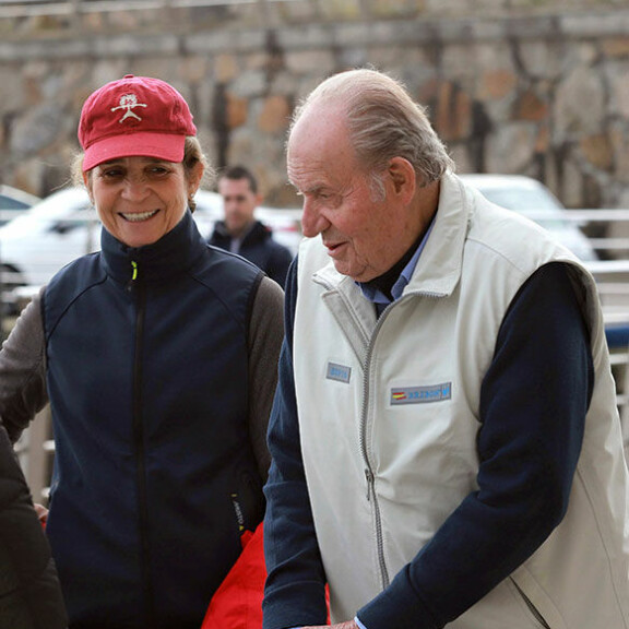 Elena huolehti isästään tämän Espanjan-vierailulla. Hän on ex-hallitsijan esikoislapsi. Emerituskuningas Juan Carlos ja prinsessa Elena