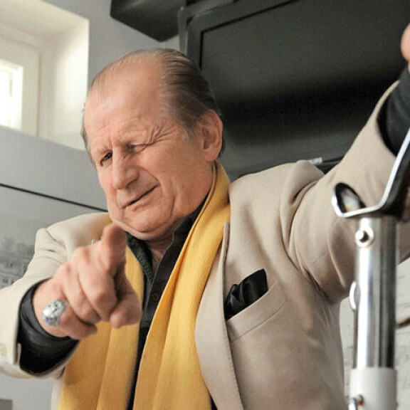 Jääkiekkolegenda Juhani Tamminen on ollut vuosien varrella monessa mukana. Jääkiekkolegenda Juhani Tamminen on ollut vuosien varrella monessa mukana.