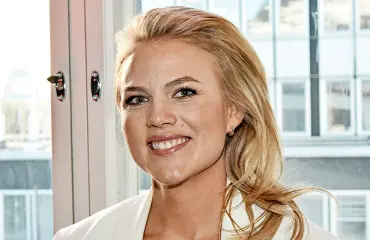 Pyhä jysäys, mikä melonikuva! Emilia Vuorisalmi yllättää bikineissä