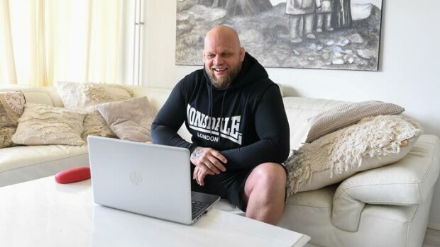 Liivijengin hylännyt Mika ”Immu” Ilmén tekee uutta paljastuskirjaa: Julkkikset joutuvat punastelemaan Mika Ilmen