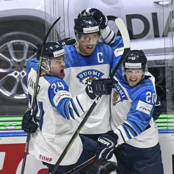 Marko Anttila painoi keväällä 2019 Lempäälän ja koko Suomen sekaisin. Suomi voitti MM-kultaa. Marko Anttila painoi keväällä 2019 Lempäälän ja koko Suomen sekaisin.