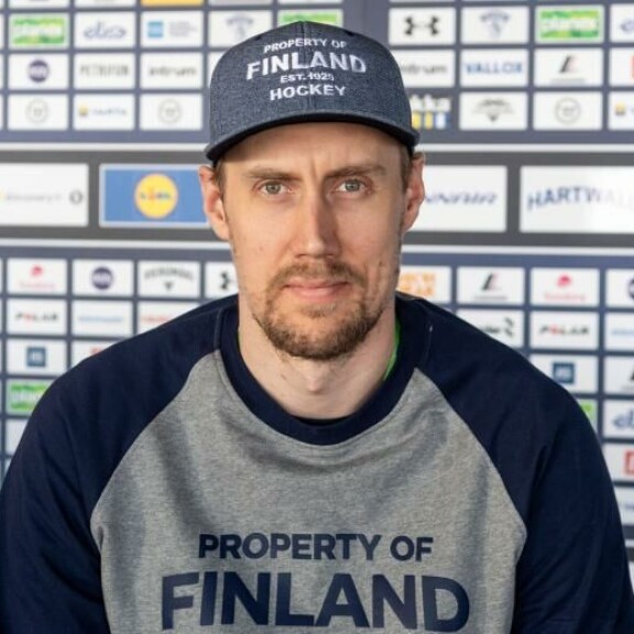 Marko Anttila muistelee kolmen vuoden takaista Mörkö-huumaa hymyissä suin. Tähtäimessä on taas MM-kulta. Marko Anttila muistelee kolmen vuoden takaista kultahuumaa hymyissä suin. Tähtäimessä on taas MM-kulta.