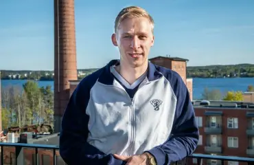 Leijonien NHL-vahvistus Esa Lindell yli 31 miljoonan diilistään: "Hirveän isoja määriä rahaa"