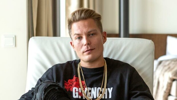 Cheek törttöili ökyautolla – kohukuvat! Cheek