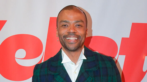 Jani Toivola Voguessa! Avautuu näyttävissä muotikuvissa elämästään mustana homomiehenä ja isänä Jani Toivola