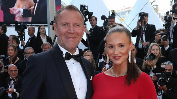 Renny Harlin ja Johanna-rakas Cannesissa - vaimolla hämmentävä yhdennäköisyys brittikuninkaallisen kanssa Renny ja Johanna Harlin