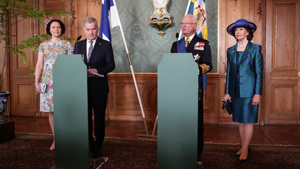 Toimittajan kommentti Ruotsin valtiovierailusta: Ensin kutsutaan bileisiin ja sitten jätetään kuistille kökkimään Presidenttipari Sauli Niinistö ja Jenni Haukio sekä Ruotsin kuningaspari Kaarle Kustaa ja Silvia