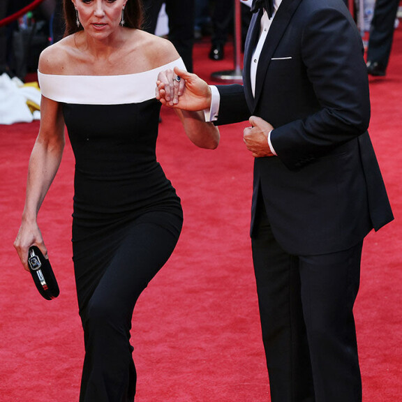 Tom Cruise osoitti herttuattarelle herrasmiehen tapojaan. Cambridgen herttuatar Catherine ja Tom Cruise