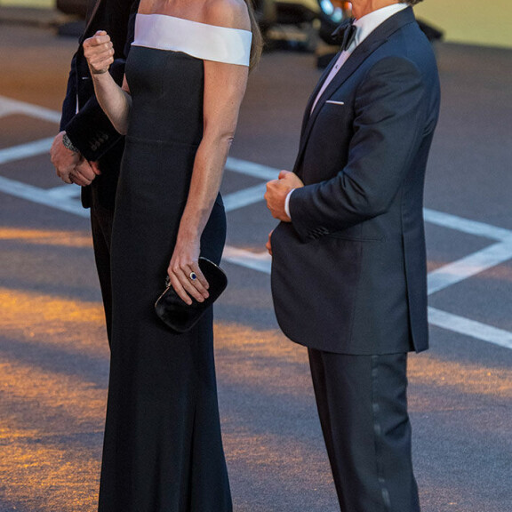 Catherinen nauruille ei ollut tulla loppua Tom Cruisen seurassa. Cambridgen herttuapari William ja Catherine sekä Tom Cruise