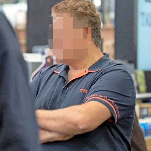 Liikemieskulta kehui ja ihasteli laulaja-avovaimoaan vilpittömän iloisena viime syksynä, vaikka ei haastattelua halunnutkaan antaa. Liikemieskulta kehui ja ihasteli laulaja-avovaimoaan vilpittömän iloisena viime syksynä, vaikka ei haastattelua halunnutkaan antaa.