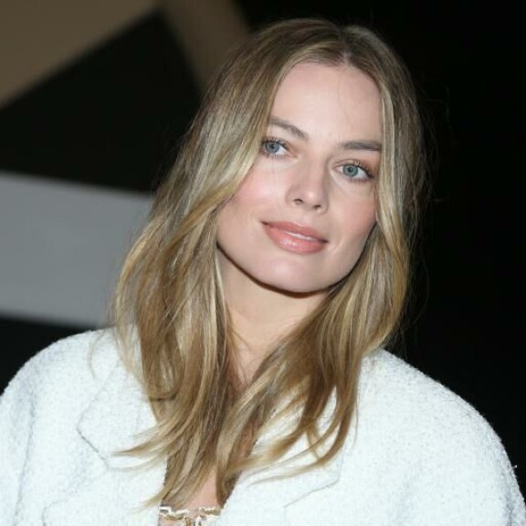 Margot Robbie on tähdittänyt muiden muassa Sucide Squad-, Once Upon a Time in Hollywood- ja The Wolf of Wall Street -elokuvia. Margot Robbie