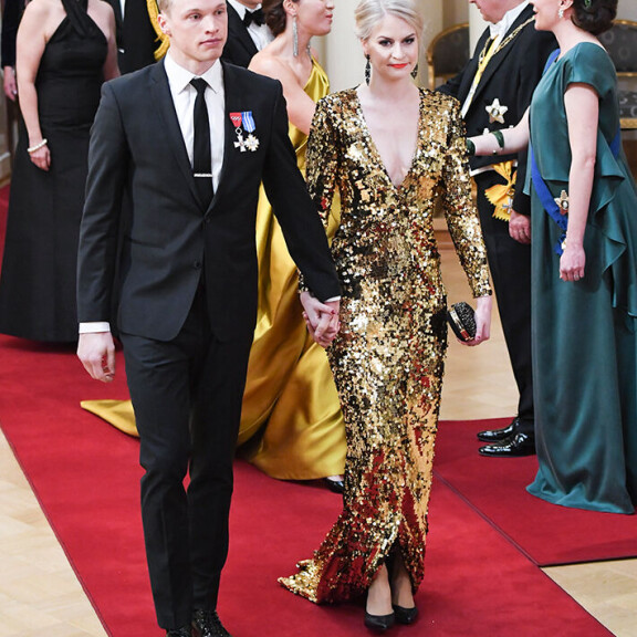 Iivo Niskanen ja Saana-kulta juhlistivat Suomen itsenäisyyspäivää Linnan juhlissa vuonna 2017. iivo ja saana