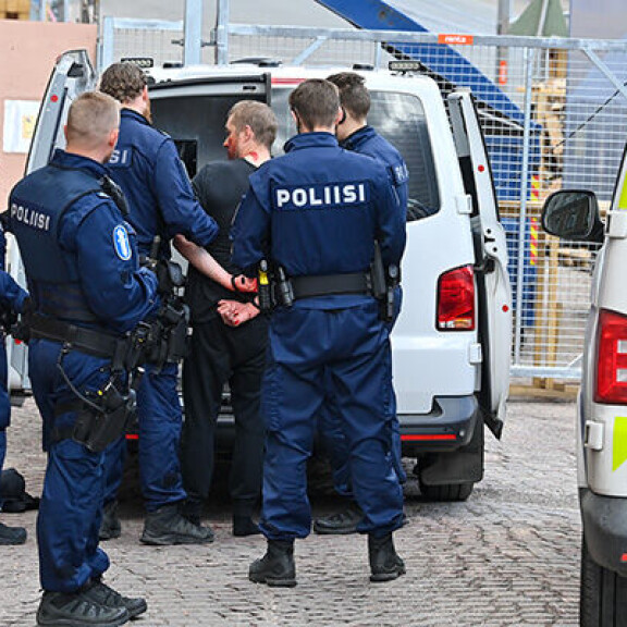 Poliisilla oli perjantaina massiivinen operaatio Helsingin keskustassa. Poliisilla oli perjantaina massiivinen operaatio Helsingin keskustassa.