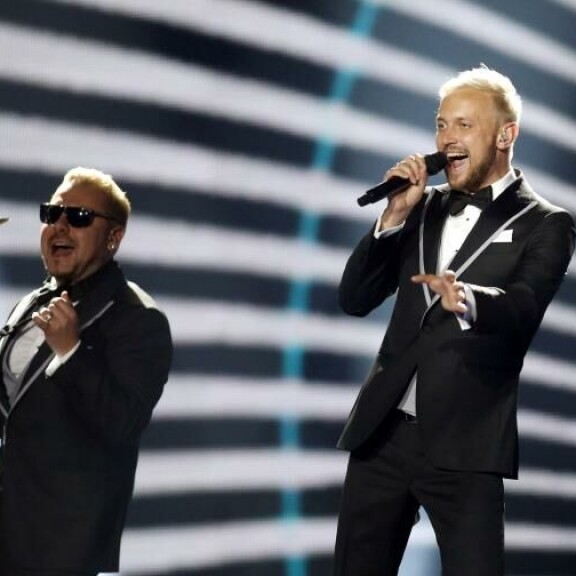 Epic sax guy -meemi jäi elämään Euroviisujen jälkeen. Sunstroke Project & Olia Tira