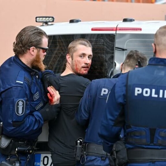 Julkaisun aihetunnisteessa Stefan pohtii, ettei ilmeisesti opi koskaan. Stefan Therman