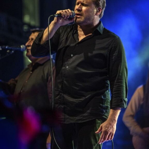 Samuli on julkaissut uransa aikana yksitoista studioalbumia. Samuli Edelmann