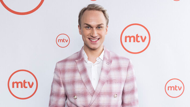 Christoffer Strandbergin rakas Valma-koira täytti 15 vuotta: 'Se on ruokanarkkari' Christoffer Strandberg