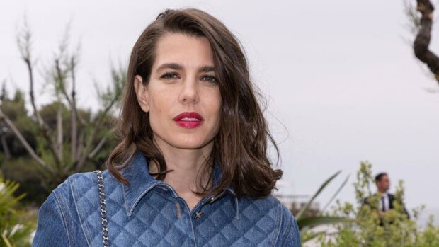 Monacon hovin Charlotte Casiraghi avautuu surusta: paljastaa isältään saamansa perinnön Charlotte Casiraghi