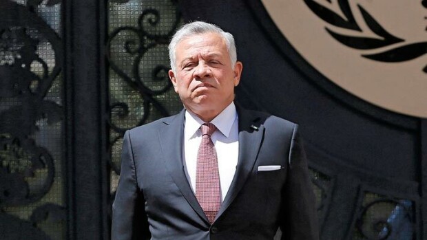 Jordanian kuninkaan sukulaiselle kova tuomio – on Interpolin etsintäkuulutettujen listalla Abdullah