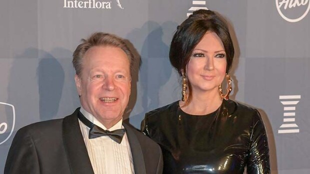 Kolmas hääpäivä koitti leskenä - Elina Kanerva julkaisi riipaisevan päivityksen Ilkka Kanervasta ilkka kanerva, elina kanerva