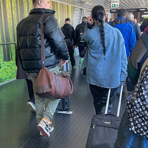Thor ja Laura matkustivat laivalla Tallinnaan lemmenlomalle. Ex on the beach suomi afterski 2.0 Laura ja Thor