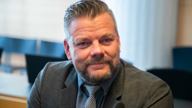 Tämän takia Jari Sillanpää joutui pyörätuoliin - katso kohukuva ja laulajan selvitys terveydestään Jari Sillanpää