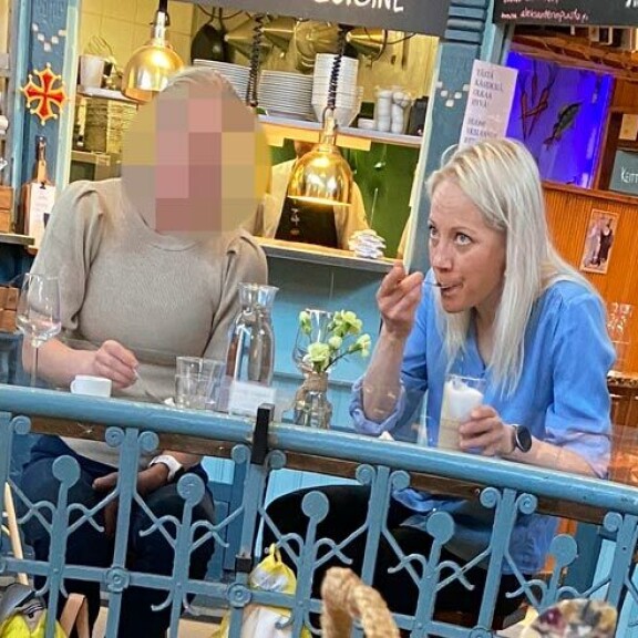 Viikon Kääk-juorut: Eero Ahon karisma teki vaikutuksen baarikärpäsiin – kuva! Kaisa Mäkäräinen