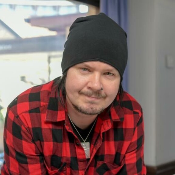 Aki ja pipo ovat yhtä. Aki Tykki