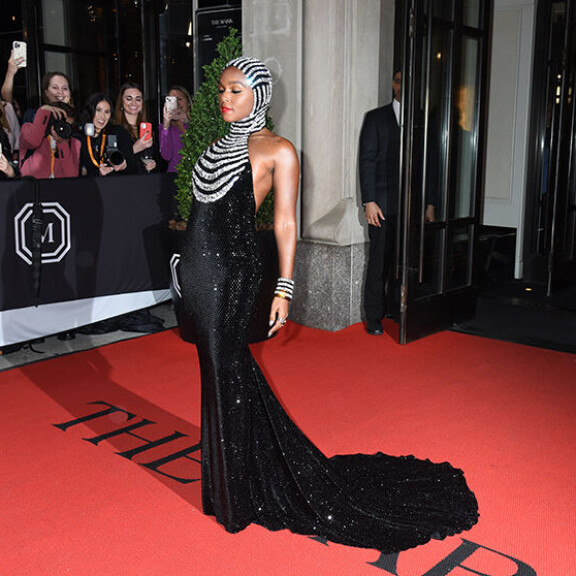 Janelle Monaén look kirkui glamouria. Ralph Laurenin iltapuku oli aivan loistava. Janelle Monae
