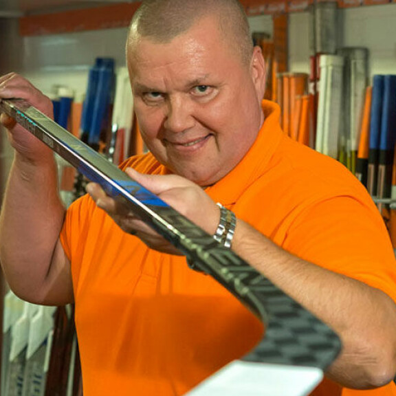 Timo Jutila on tottunut huuhtomaan kultaa. Ja saunomaan sen kunniaksi. Timo Jutila on tottunut huuhtomaan kultaa. Ja saunomaan sen kunniaksi.